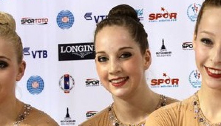 Vanessa Nachbaur bei Gymnastik WM in Izmir 01
