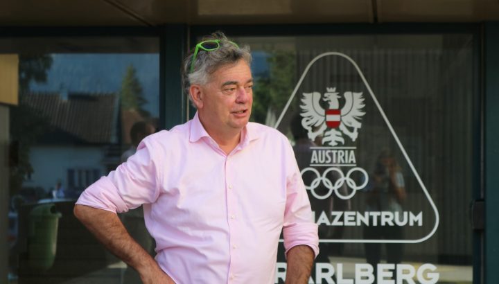 Vizekanzler und Sportminister Werner Kogler besucht Olympiazentrum 01
